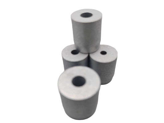 Résistance à l'usure élevée Le carbure de tungstène en rouleaux à tête froide est utilisé pour une durée de vie prolongée
