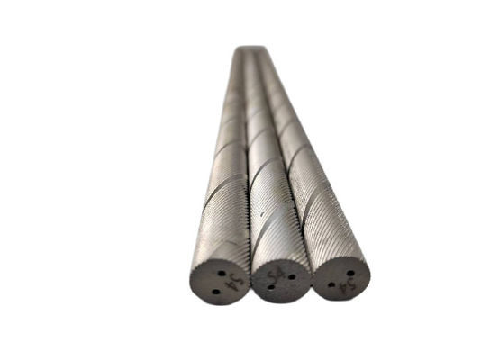 13.0g/Cm3-15.58g/Cm3 Barre à filetage en tungstène en spirale avec deux trous de refroidissement