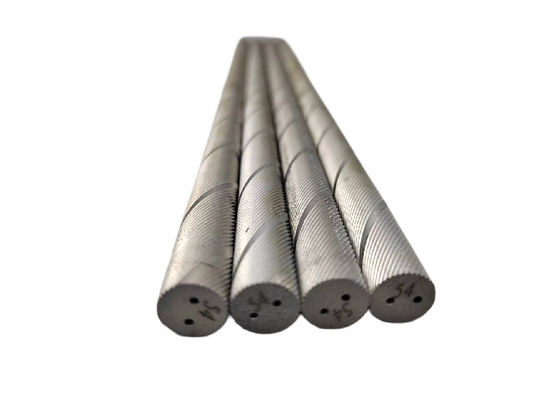 13.0g/Cm3-15.58g/Cm3 Barre à filetage en tungstène en spirale avec deux trous de refroidissement