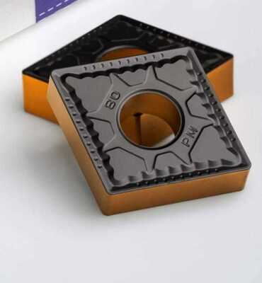 Plaquette carbure CNMG 160412 PM, forme diamant 80 °, géométrie de coupe négative pour un contrôle stable des copeaux